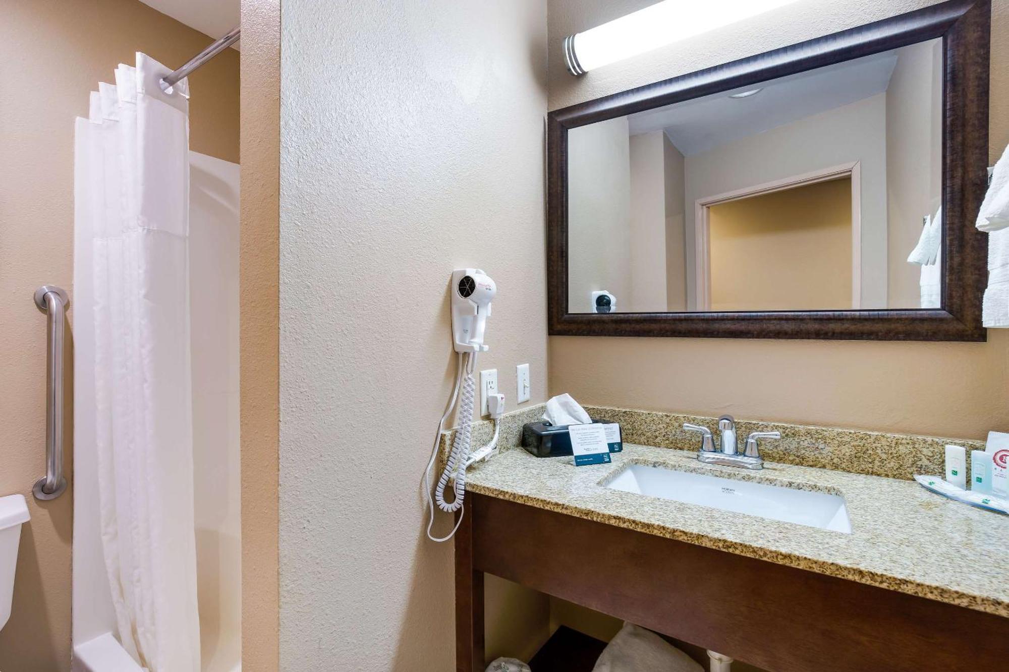 Quality Inn I-70 Near Kansas Speedway Kansas City Exterior foto